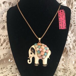 NWT Vintage Betsey Johnson Elephant Necklace